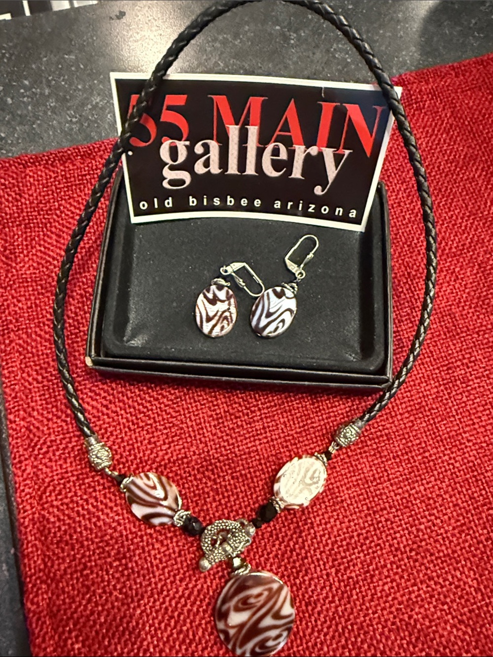 Women’s Black Swirl Pendant Necklace & Earring Set